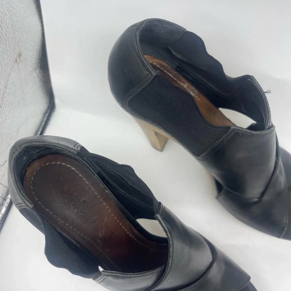 Theory Shoes Heels Black Leather Wrap Wooden Wood Heeled Sandals Size 8 Womens